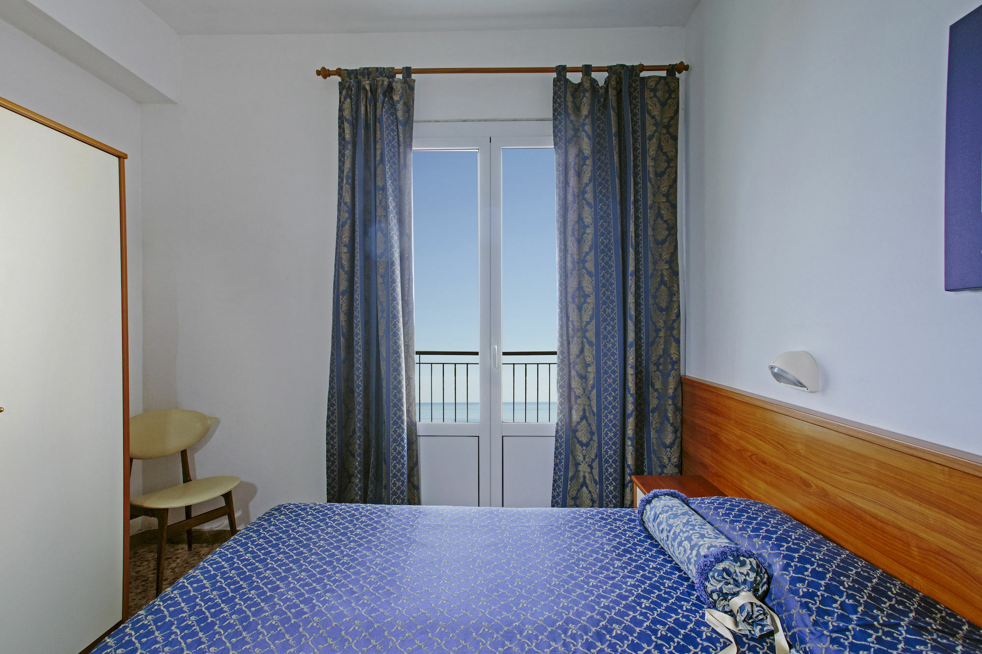 Hotel Paradiso Сенигаллия Экстерьер фото